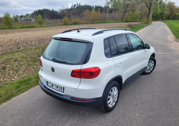 Volkswagen Tiguan cena 49600 przebieg: 195000, rok produkcji 2014 z Świecie małe 466